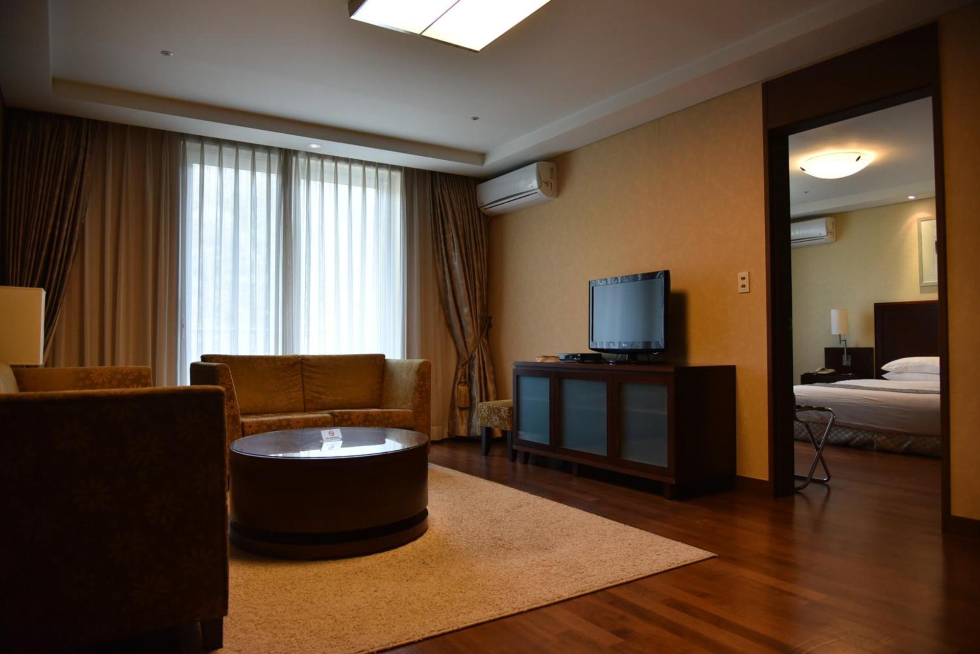 Pocheon Adonis Art Hill Hotel Ngoại thất bức ảnh